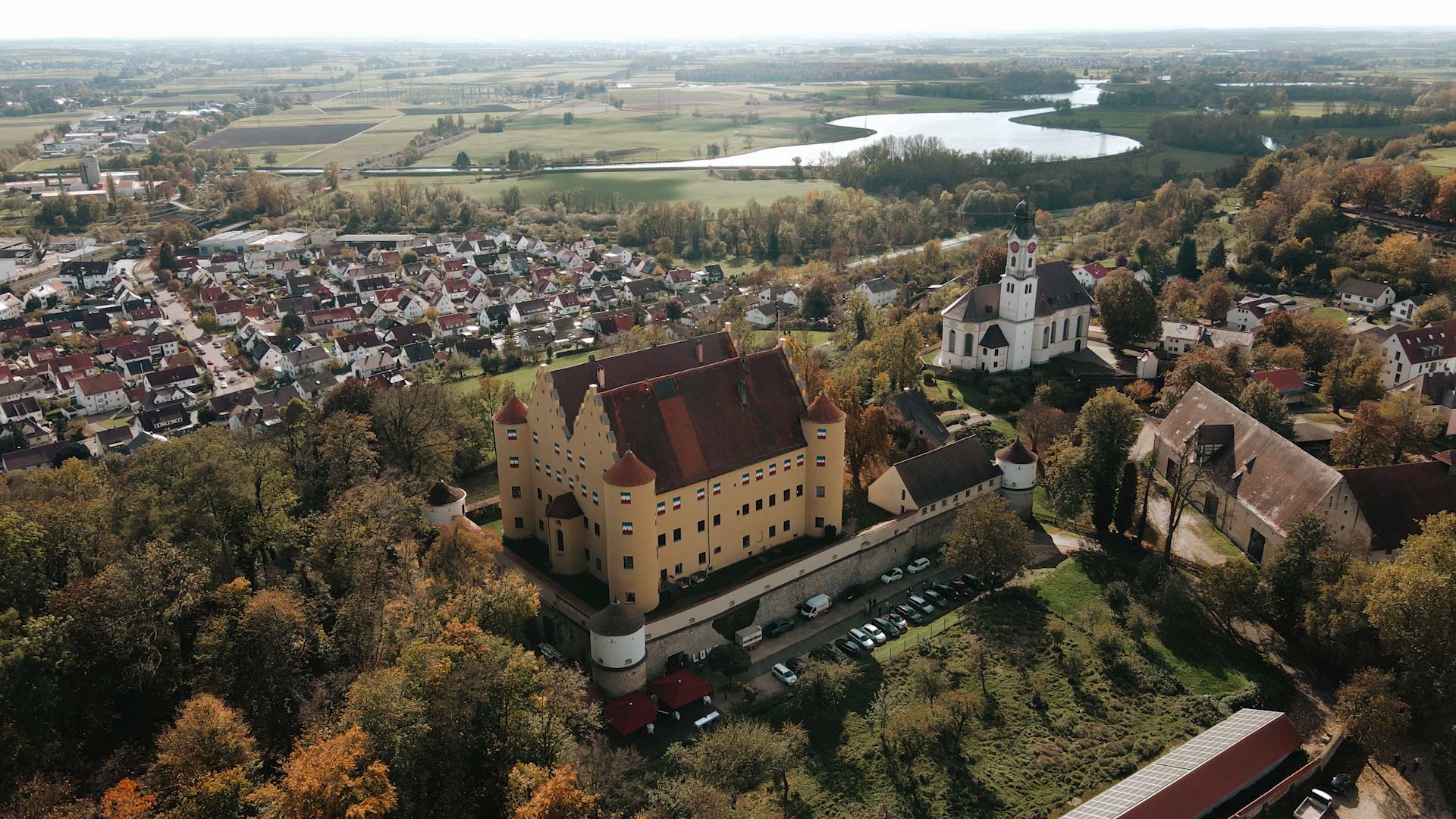 Hochzeitsvideo München Drohnenaufnahme Schloss Erbach Ulm